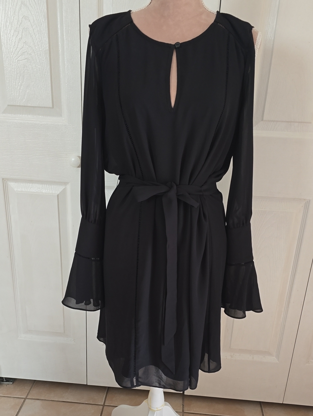 NWOT Sz Large Haute Hippie Black Cold Shoulder LongSleeve Midi Dress w/Tie Waist